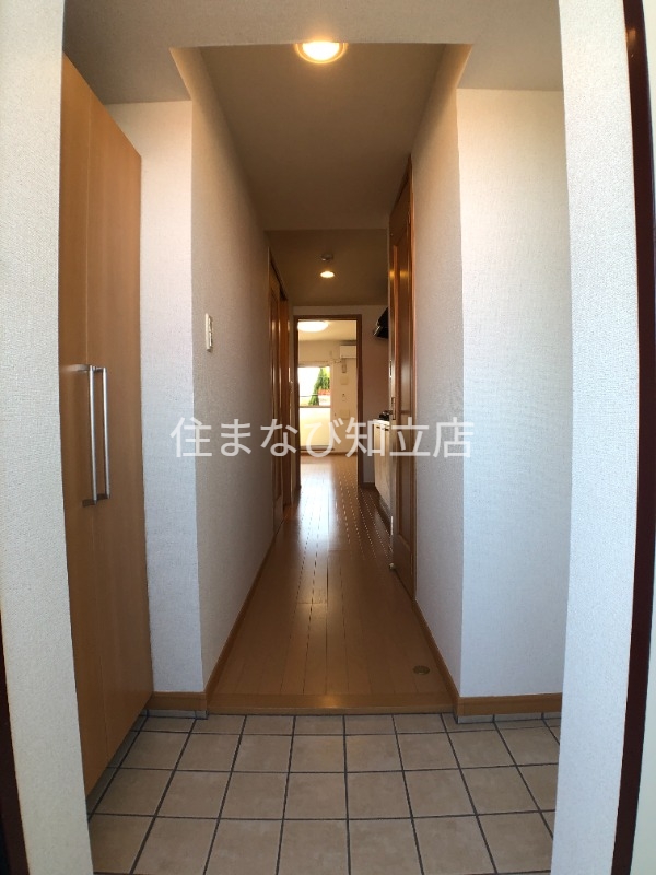 玄関　別部屋写真