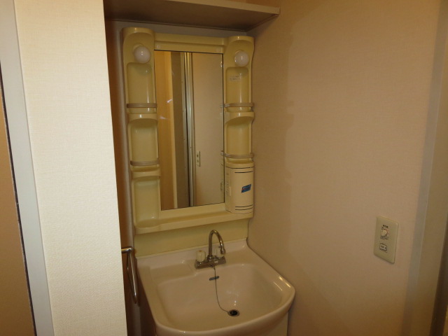 洗面設備　洗面台　交換予定です。