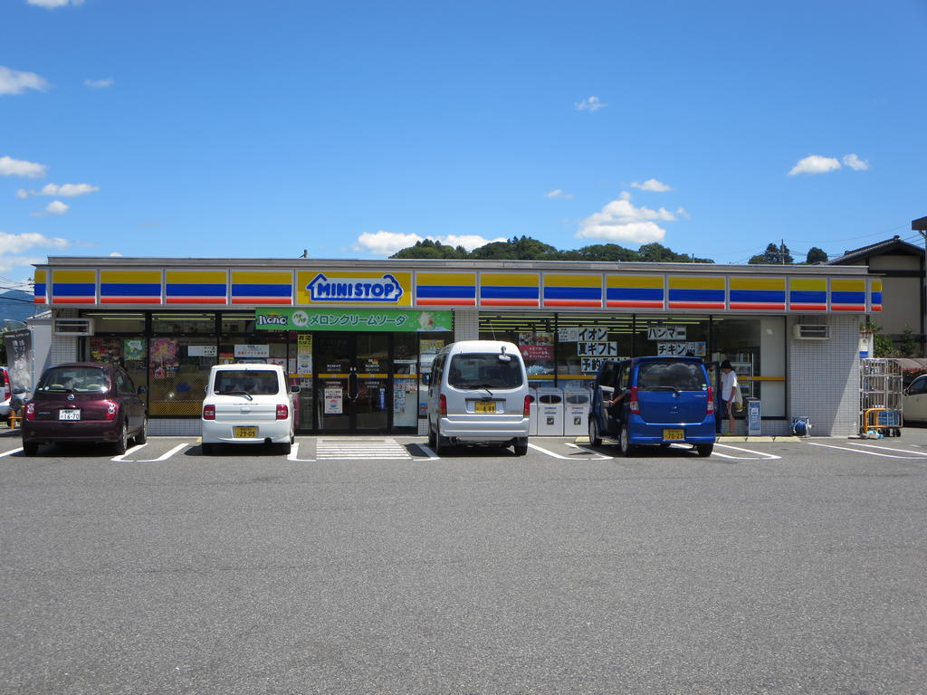 コンビニ　ミニストップ沼田バイパス店（コンビニ）まで1016m
