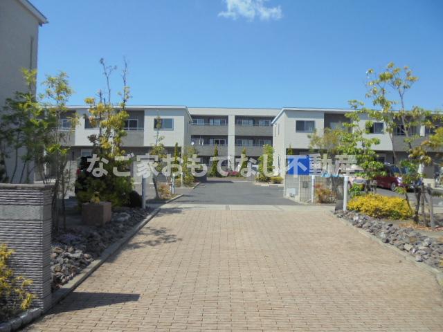 建物外観　roble gland（ローブレグラン）