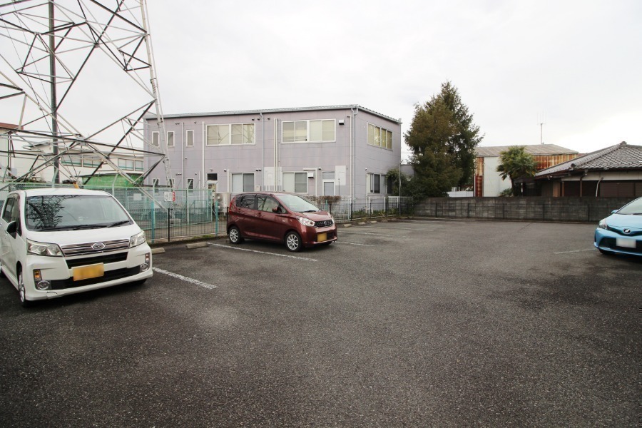 駐車場　駐車場