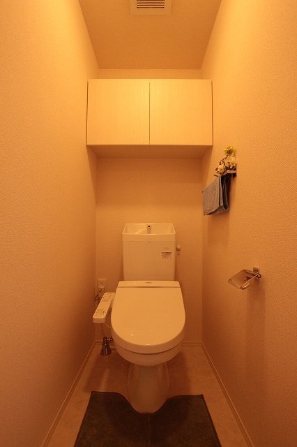 トイレ　同物件別号室です。