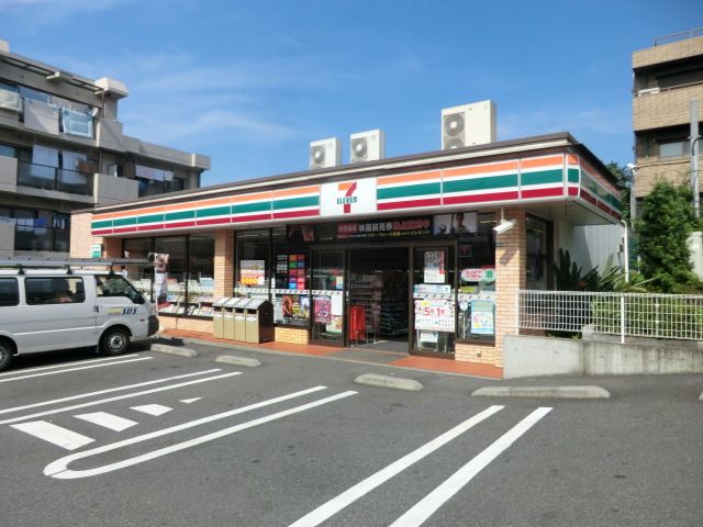 コンビニ　セブンイレブン南浦和1丁目店（コンビニ）まで184m
