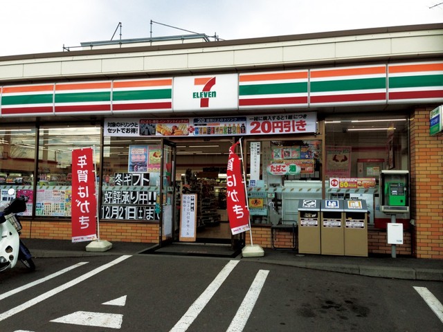 コンビニ　セブンイレブン大阪天神橋８丁目店（コンビニ）まで151m