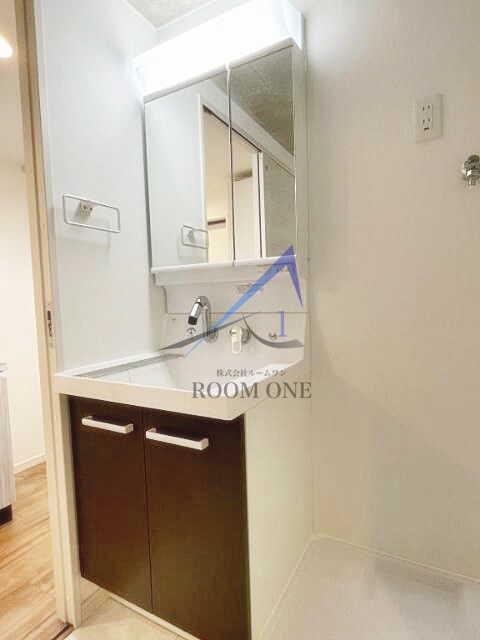 洗面設備　独立洗面台です。