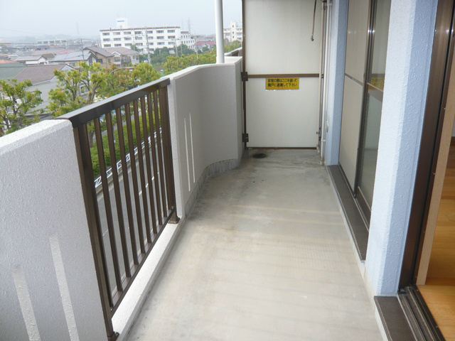 バルコニー　ゆったり使えるバルコニー