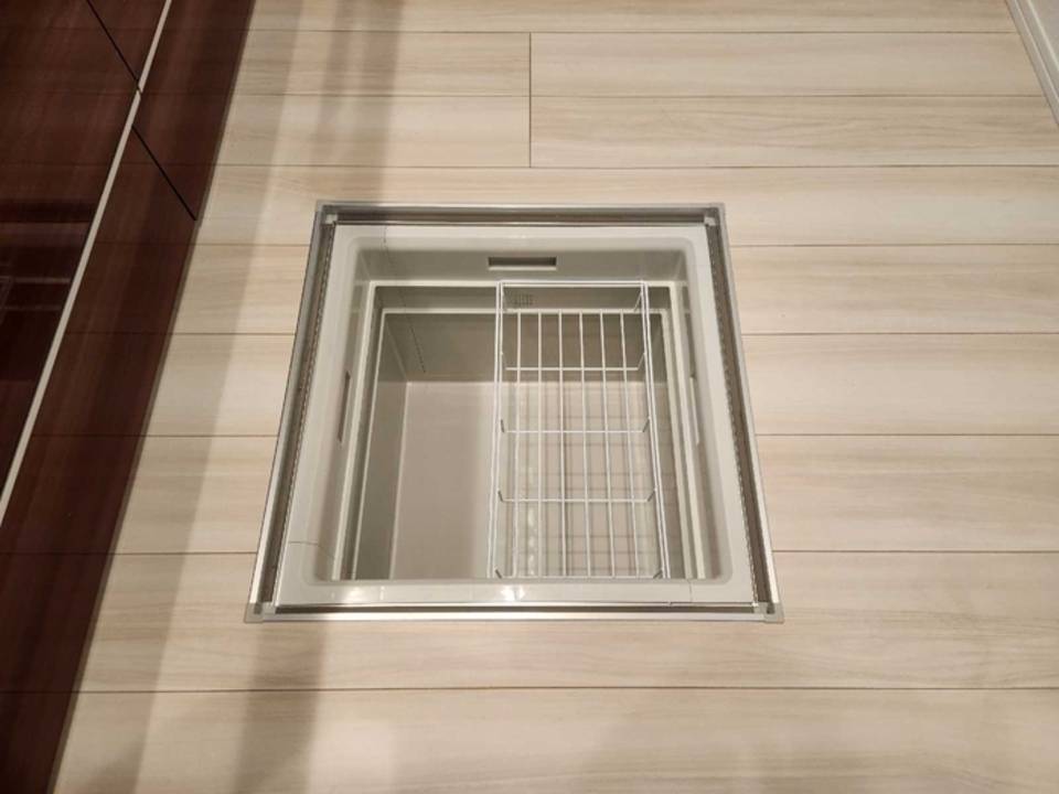 収納　床下収納