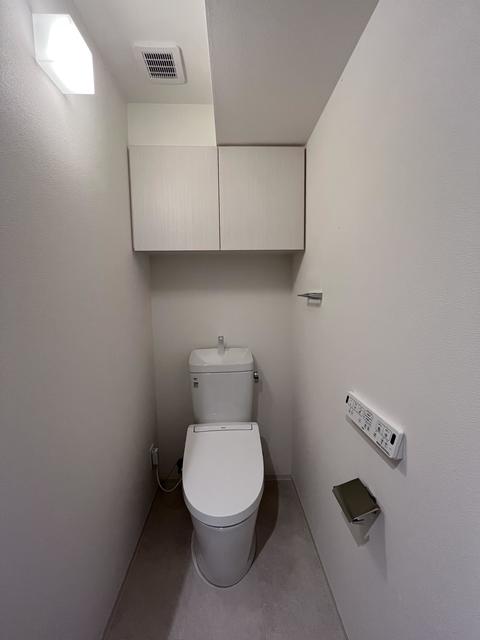 トイレ　※写真は同タイプ住戸です。