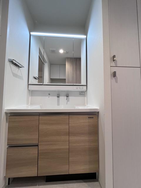 洗面設備　※写真は同タイプ住戸です。
