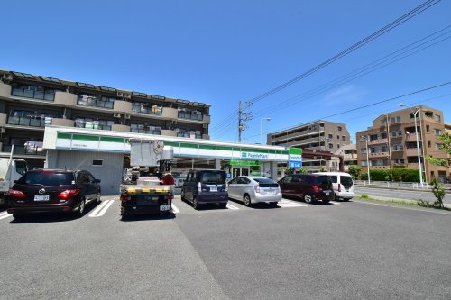 コンビニ　ファミリーマート 日野四谷橋店（コンビニ）まで538m