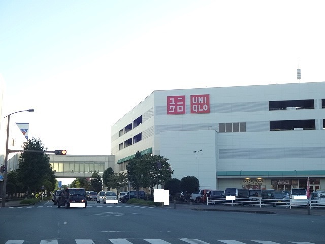 ショッピングセンター　ゆめタウン光の森（ショッピングセンター）まで850m