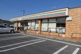 コンビニ　セブンイレブン倉敷西坂店（コンビニ）まで447m