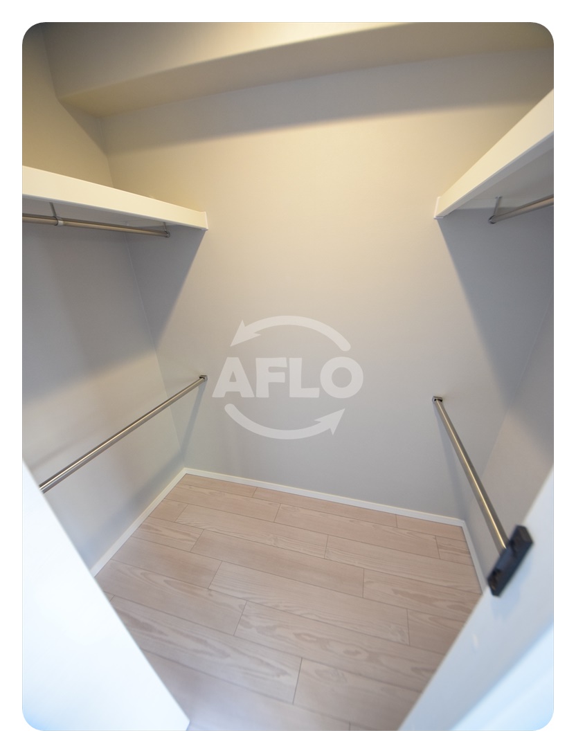 収納　アーバネックス真田山　ウォークインクローゼット