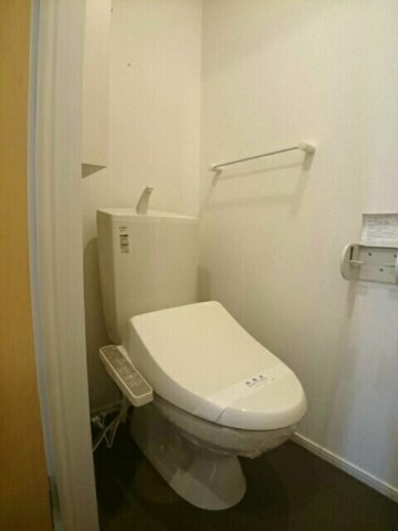 トイレ　落ち着いたトイレです