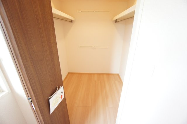 収納　同施工会社、同型タイプです