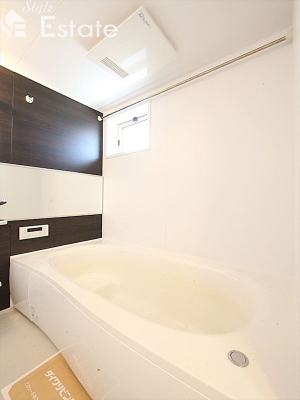 バス・シャワールーム　バスルーム