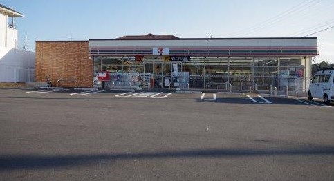 コンビニ　セブンイレブン 名古屋上志段味南店（コンビニ）まで725m