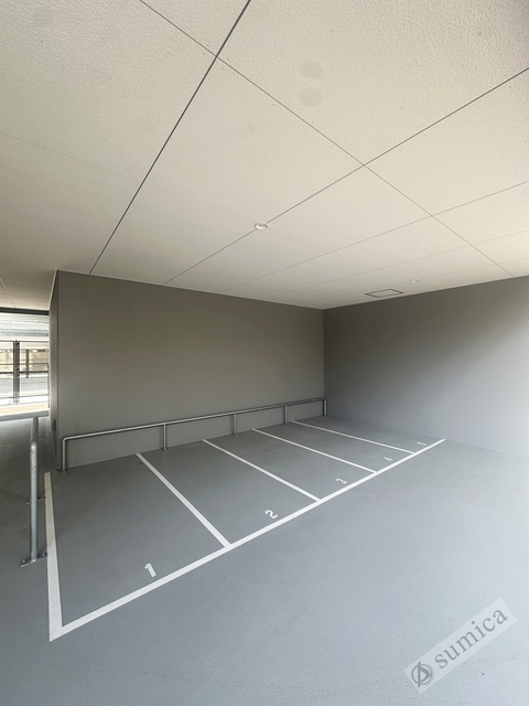 駐車場　バイク置き場も完備