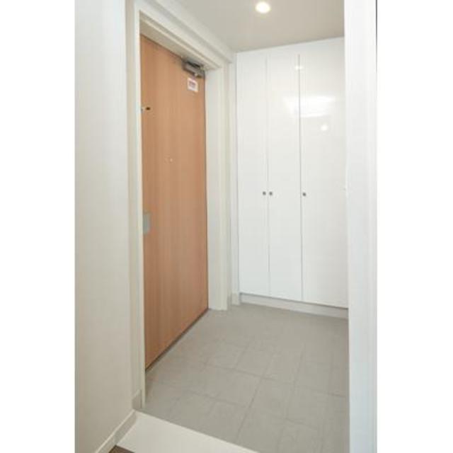 玄関　※写真は同タイプ住戸です。