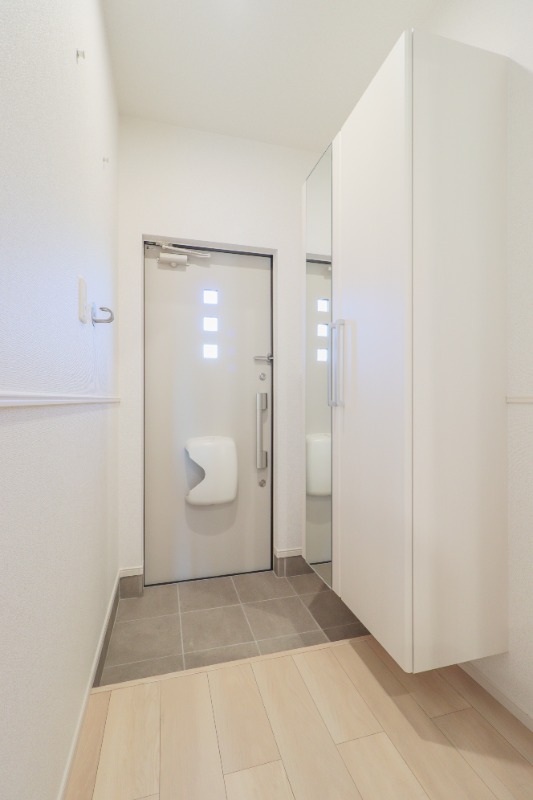 玄関　図面と現状に相違がある場合には現状を優先