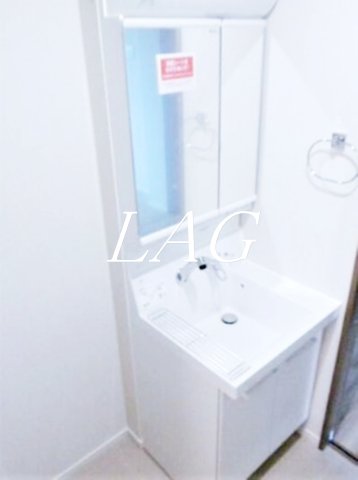 洗面設備　独立洗面台です。