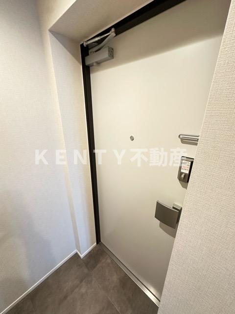 玄関　収納もある玄関です