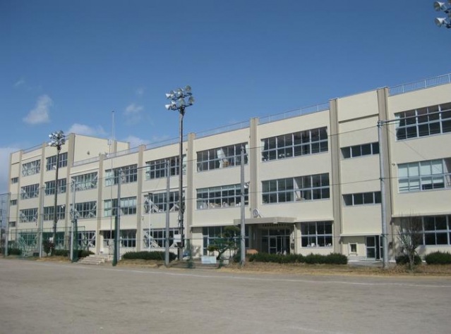 小学校　宇都宮市立雀宮中央小学校（小学校）まで567m
