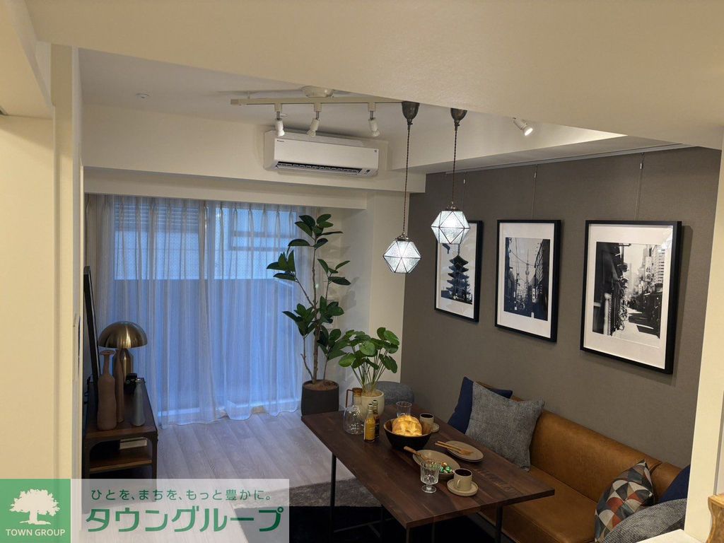 居室・リビング　家具はイメージです