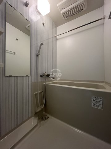 バス・シャワールーム　S-RESIDENCE新大阪WEST　浴室