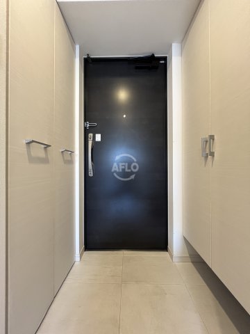 玄関　S-RESIDENCE新大阪WEST　玄関