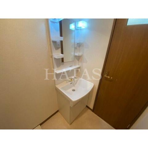 洗面設備　同物件別部屋です。