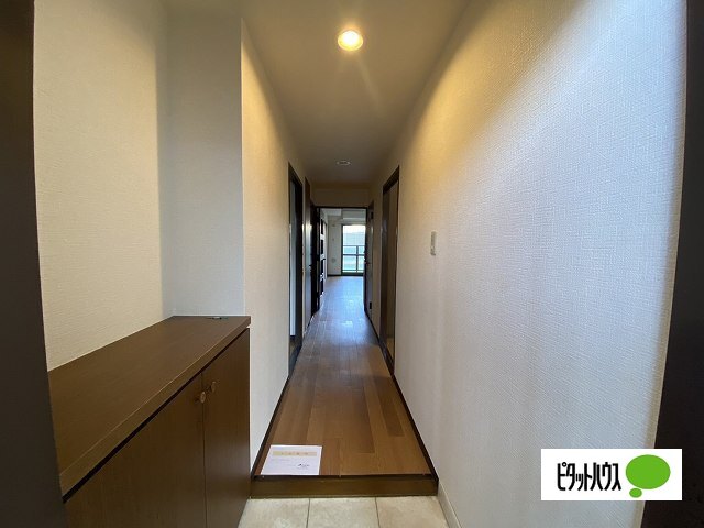 玄関　同物件別室写真