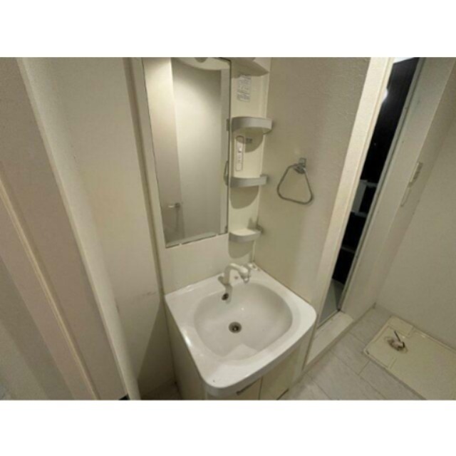 洗面設備　※同仕様写真含む
