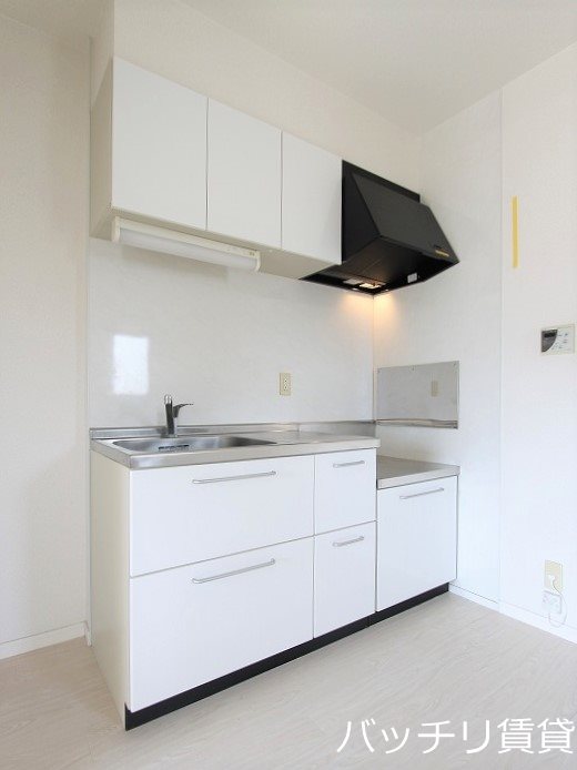 キッチン　画像は別号室イメージの為、現況を優先いたします。