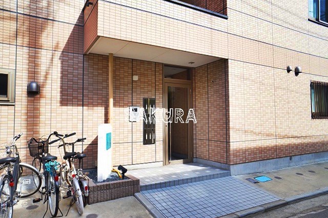 エントランス　管理の行き届いたエントランスです♪