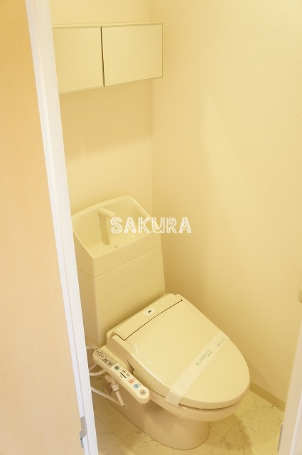 トイレ　嬉しい温水洗浄便座♪