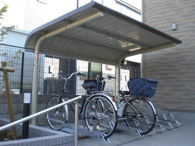 その他　駐輪場付き