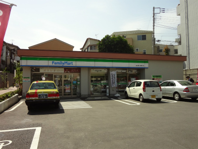 コンビニ　ファミリーマート品川桐ケ谷通り店（コンビニ）まで364m