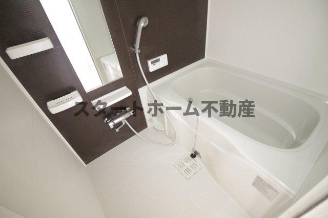 バス・シャワールーム　ゆったり過ごせるお風呂です