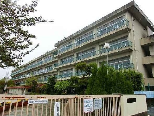 小学校　大治西小学校（小学校）まで750m