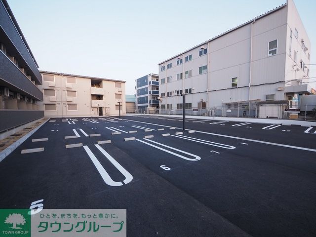 駐車場　駐車場