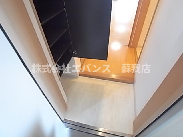 玄関　収納もある玄関です