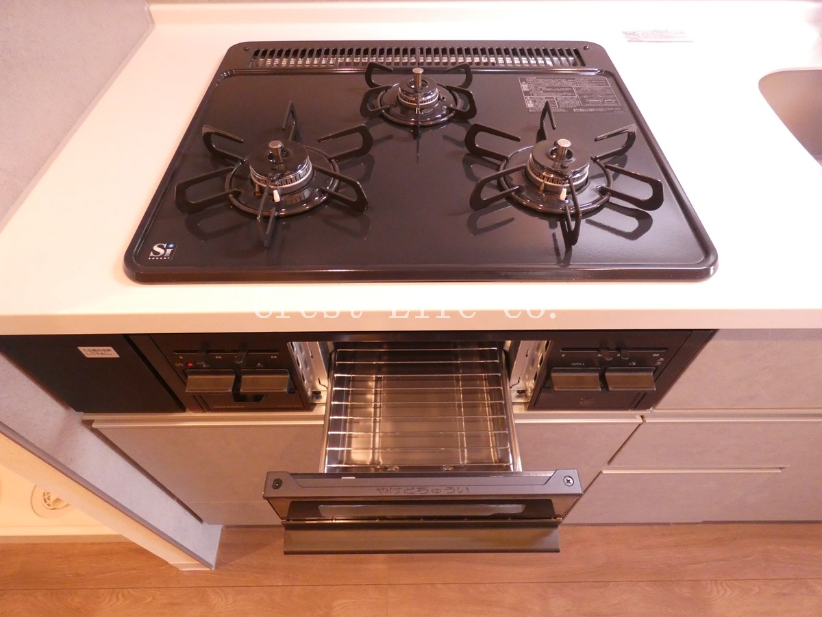 その他設備　ガス3口コンロ＋グリル