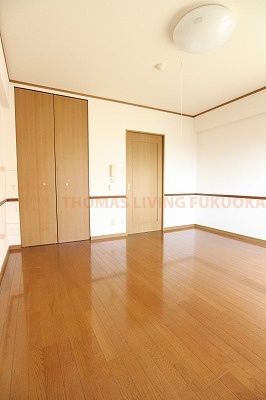 その他部屋・スペース　広めの洋室は使い易い間取りです