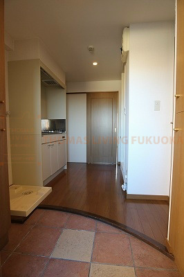 玄関　玄関タイルもオシャレ