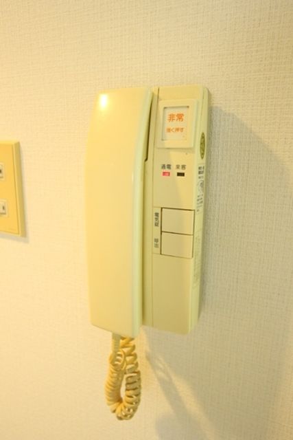 セキュリティ　★玄関先の人と通話可能★