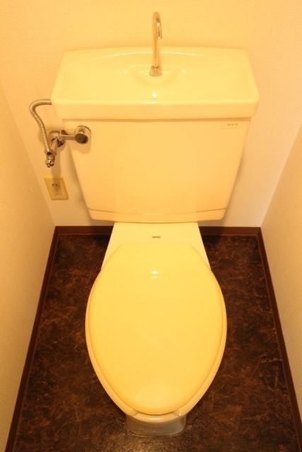 トイレ　★スペースも広めに確保されたトイレスペース★