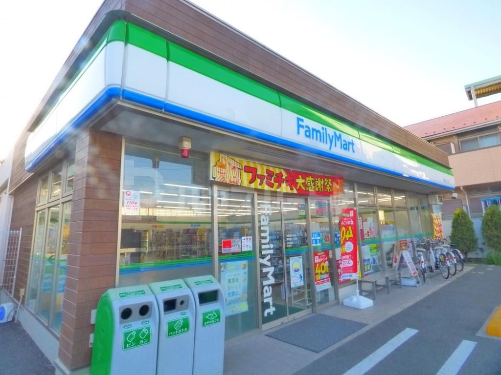 コンビニ　ファミリーマート　東葛西三丁目店（コンビニ）まで100m