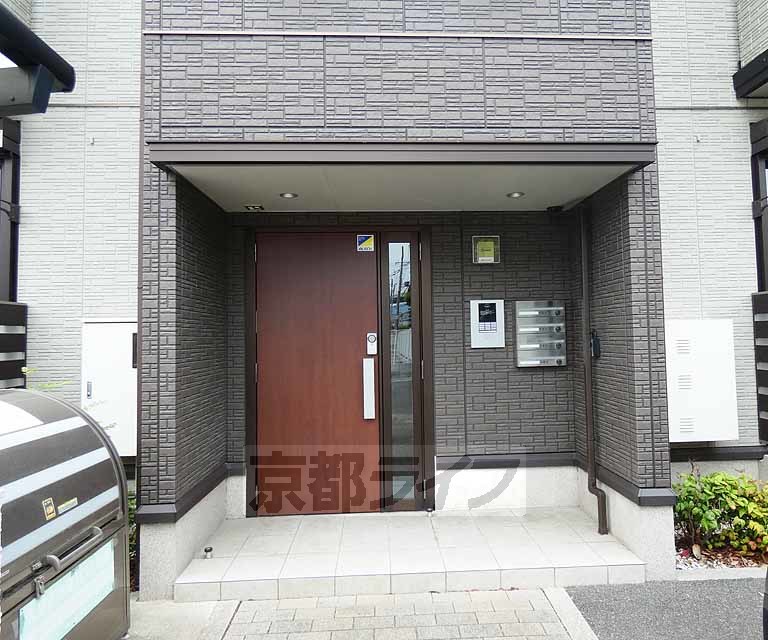 その他共有部分　建物入口です。