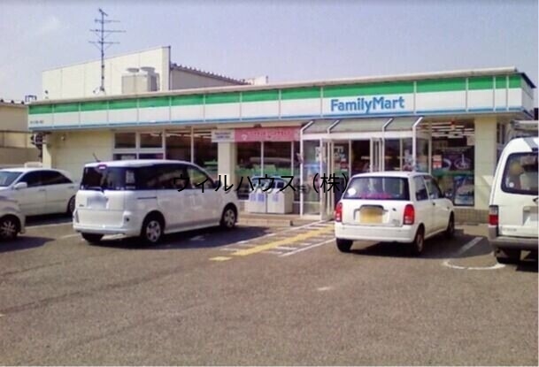 コンビニ　ファミリーマート泉北田園大橋店（コンビニ）まで837m